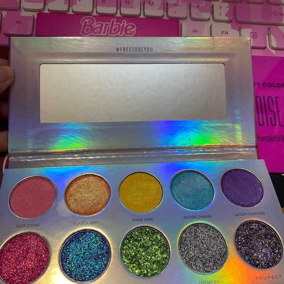 Makeup bundle💋 - Picture 3 of 6